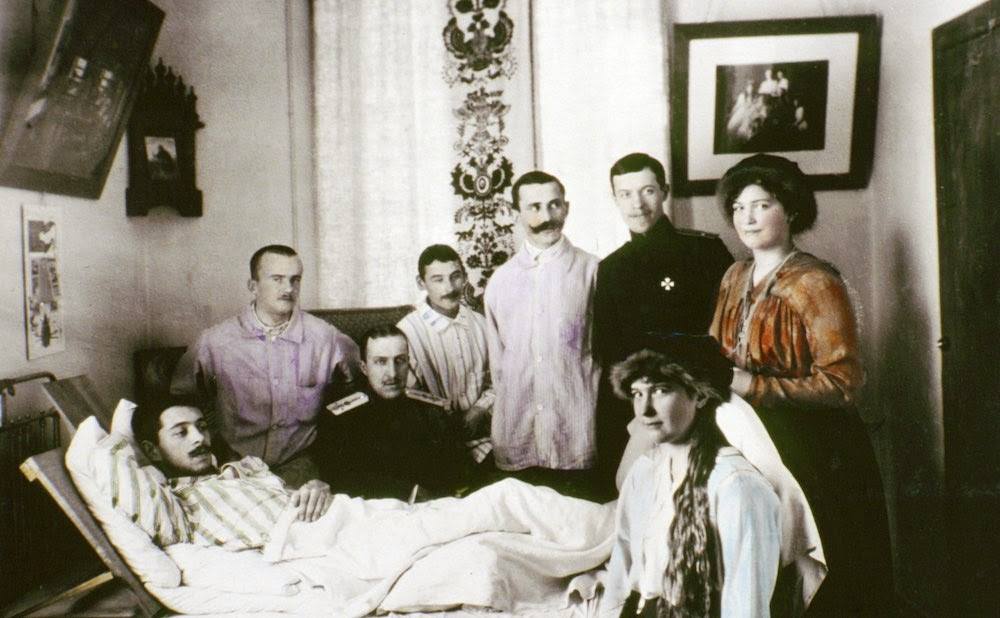 Grand Duchesses Maria and Anastasia at their infirmary 