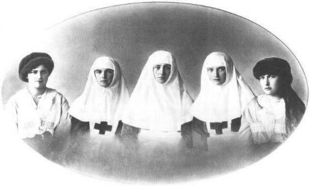 L-R: Grand Duchess Maria, Grand Duchess Olga, Tsarina Alexandra, Grand Duchess Tatiana and Grand Duchess Anastasia Romanov