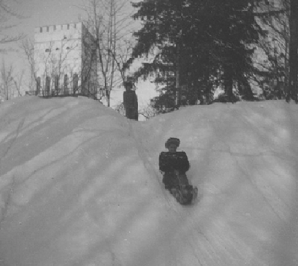 Empress Alexandra sledding down the hill by the White Tower in the Alexander Park 