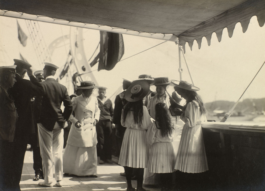 Grand Duchesses Olga, Tatiana, Maria and Anastasia greeting their royal British cousin 