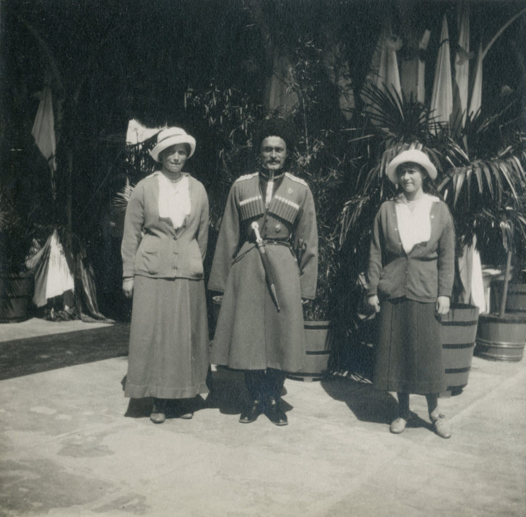 Grand Duchess Maria and Grand Duchess Anastasia in Sevastopol in 1916. Photo credit: ГА РФ, ф. 683 оп. 1 д. 125 л. 5 фото 63