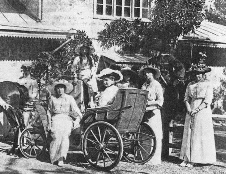 Olga Romanov with her sisters and mother. 